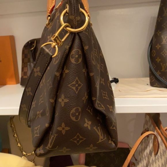 Louis Vuitton Pallas MM - Picture 7 of 15